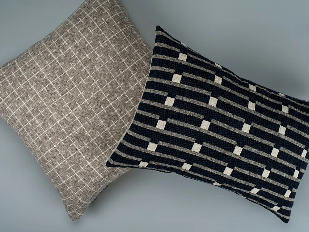 Eleanor Pritchard クッションカバー2つとブランケットセット Eleanor